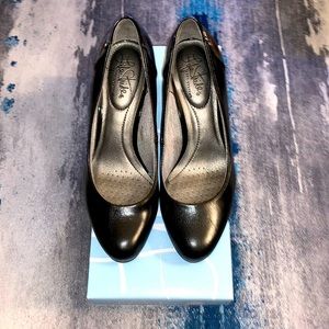 Life Stride Soft System Black Heels